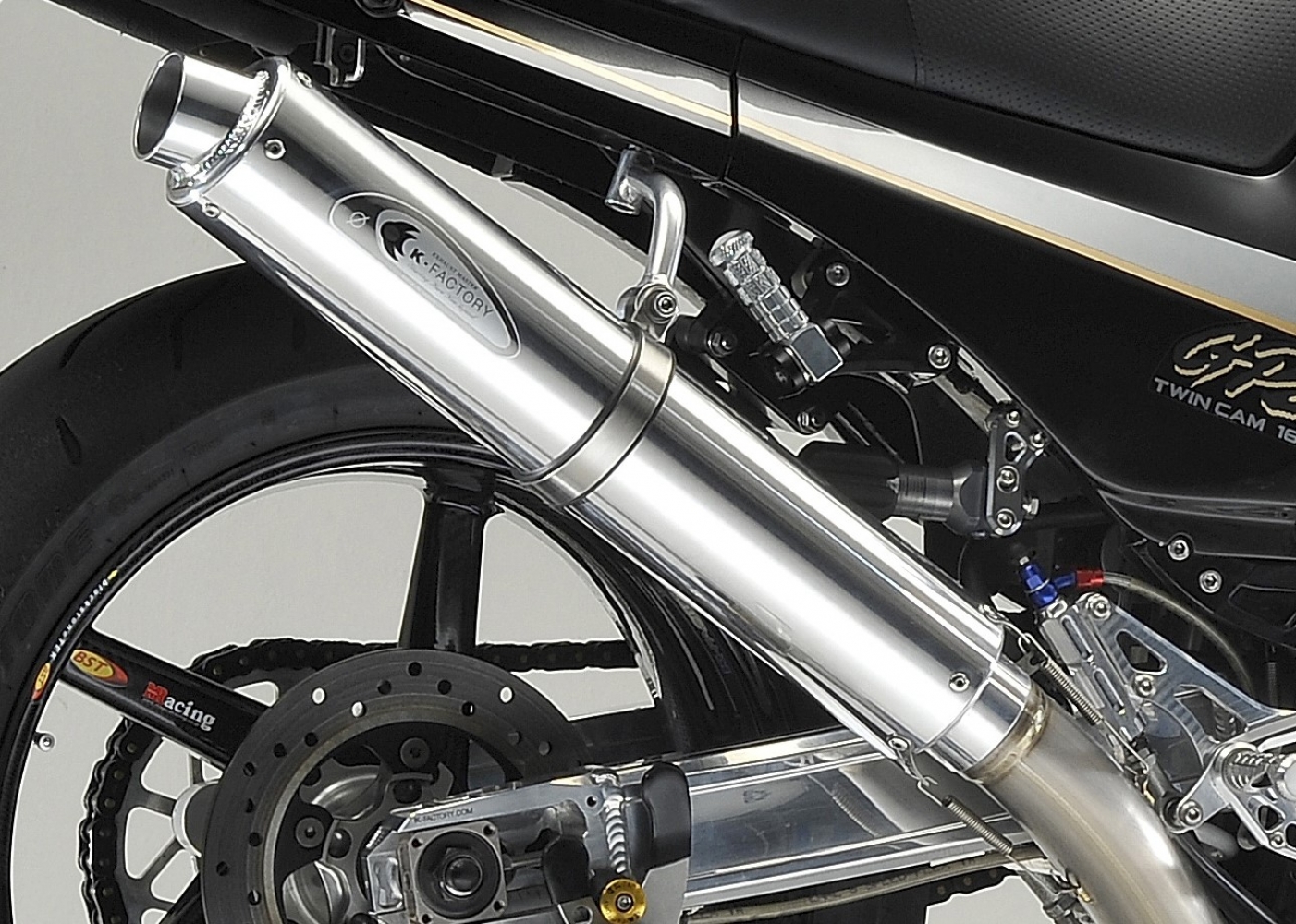 バイク用品 パーツのゼロカスタムダウンチューブ フロント補強ハンガーCキット GPZ900R ブラック A7 ケイファクトリー K-FACTORY